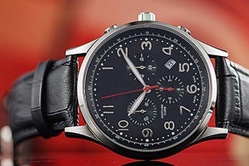 上海百达翡丽手表表盘磨损